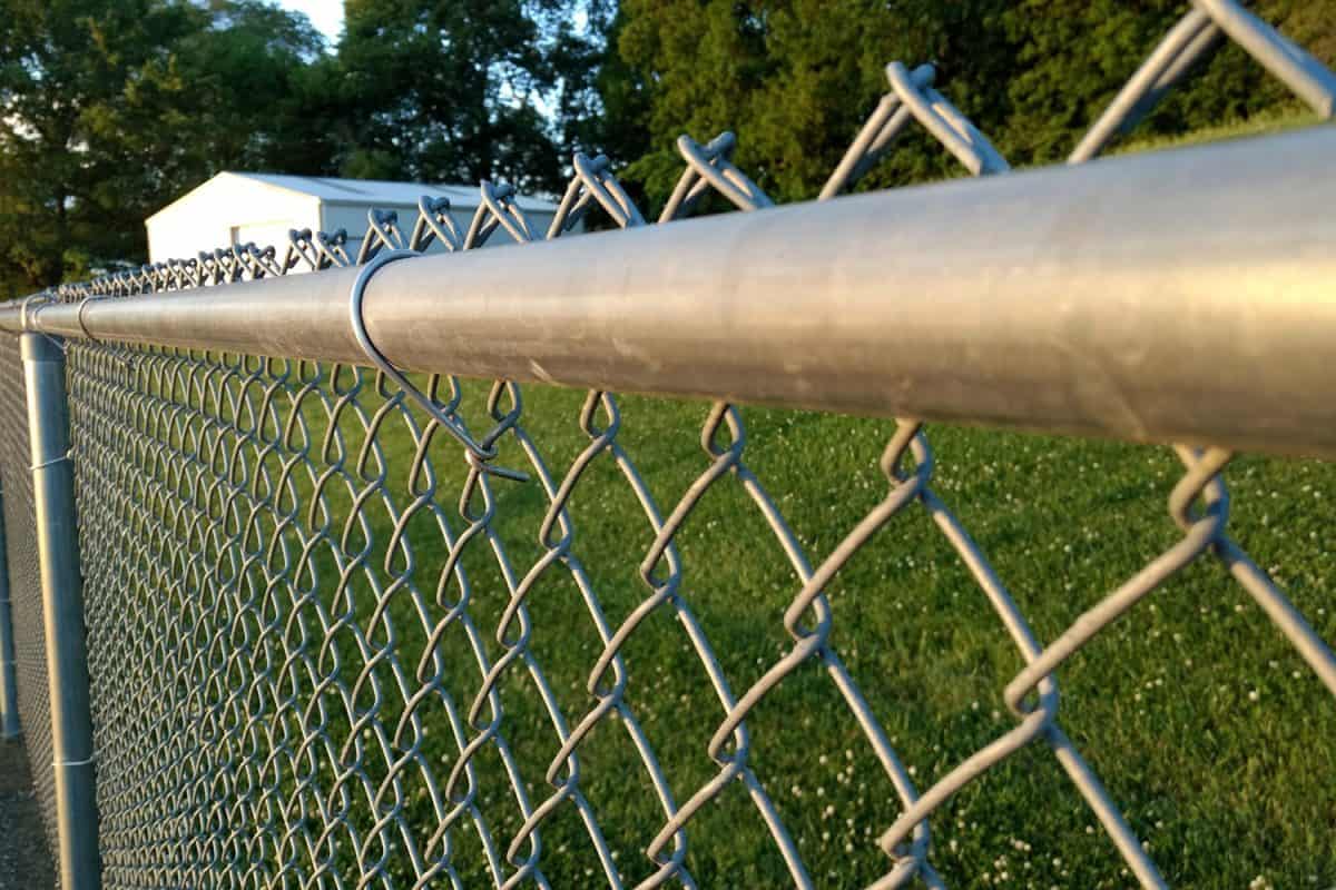 chain link fence
